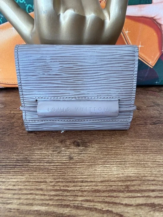 Louis Vuitton Taupe Epi Leather Small Wallet. Rehab torn elastic - Picture 3 of 9